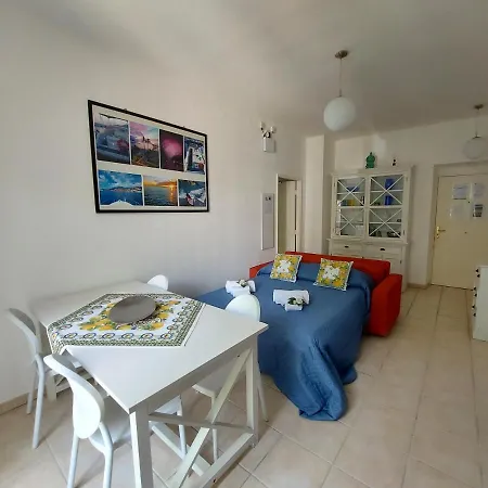 Penelope Belle Vue مينتون