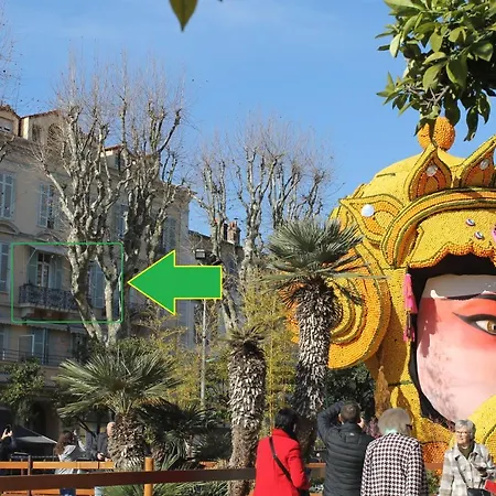 Penelope Belle Vue Daire Menton